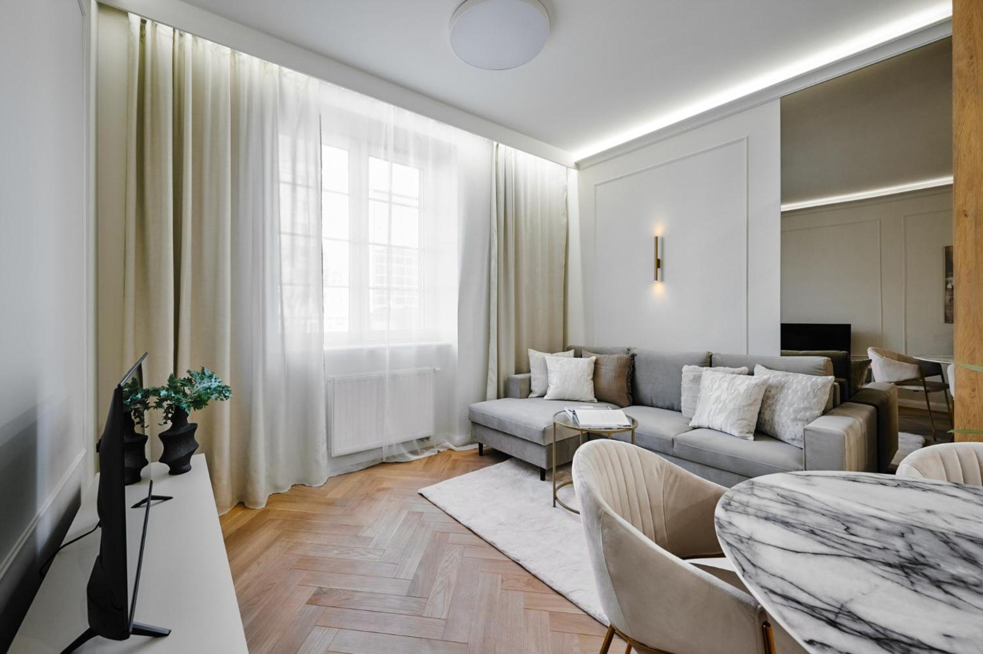Rentplanet - Krasinskiego Apartment